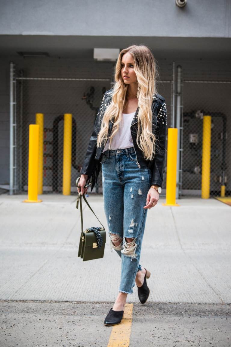 Os jeans da mamãe combinam as tendências da moda feminina de jaqueta de couro 2019