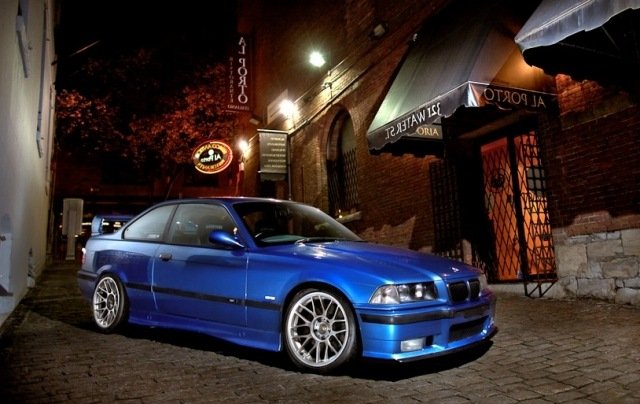 bmw-m3-e36-blue-side-picture