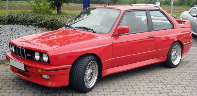 BMW-M3-E30-red-side-picture