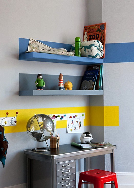 Mesa-no-berçário-listras-parede