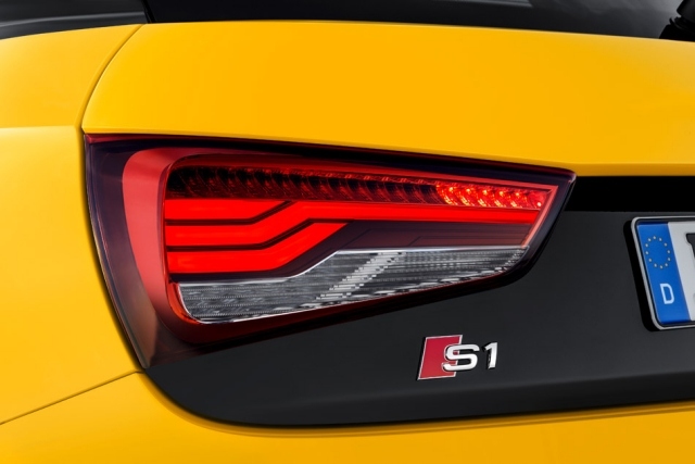 Audi S1 ​​luz intermitente lado esquerdo amarelo