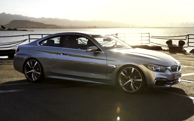 novo bmw série 4 gran coupe lado direito