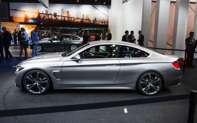 novo bmw série 4 cupê vista lateral esquerda