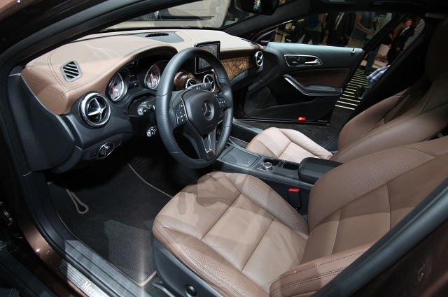 couro-coupe-mercedes-benz-gla-class