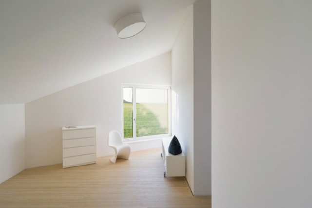 Quarto-estilo minimalista-teto inclinado
