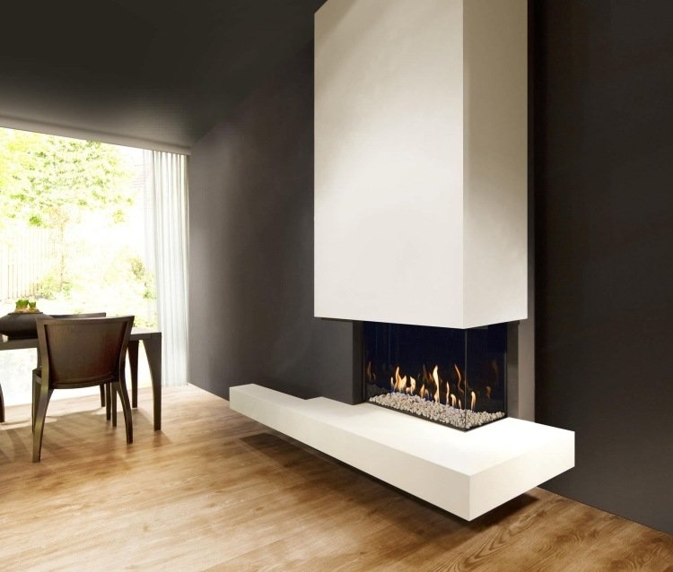 design-lareira-tijolo-fotos-moderno-gás-decorativo-madeira-piso-mesa de jantar-cadeiras