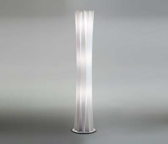 iluminação de designer italiano por slamp bach