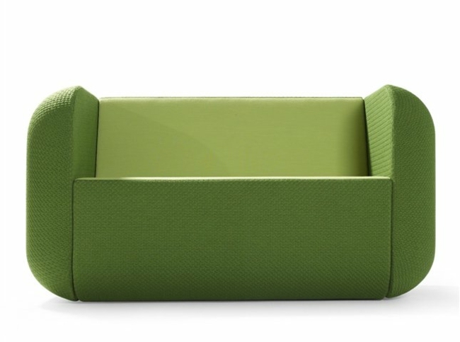 Móveis para sofás verdes com decoração de sala de estar inspirados nos anos setenta