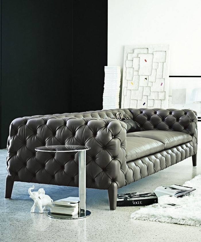 Designer-sofá-Windsor-moderno-atemporal-feito à mão-capitonné-processamento-moldura de madeira