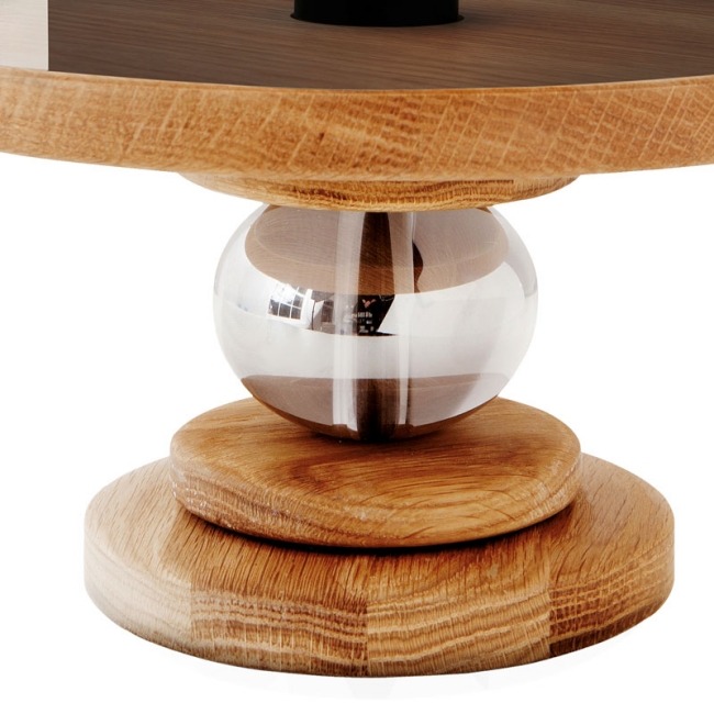 Candeeiro de mesa de design em madeira de carvalho com base em vidro fumado bola de vidro