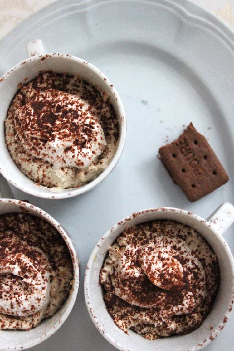 Sirva a sobremesa em um copo - taça-tiramisu-chocolate-receitas-