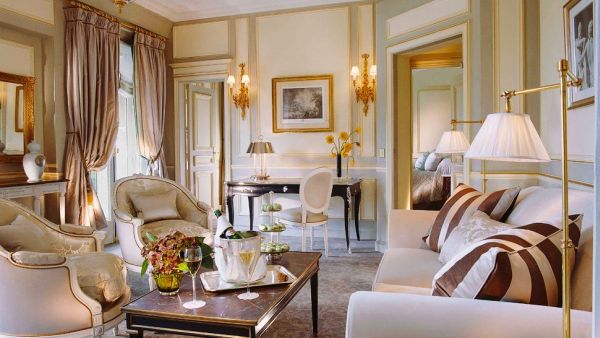 quarto de hotel le meurice hotéis mais caros mais bonitos de paris