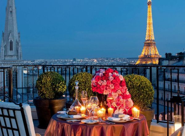 terraço four seasons georgeV hotéis de luxo mais caros de paris