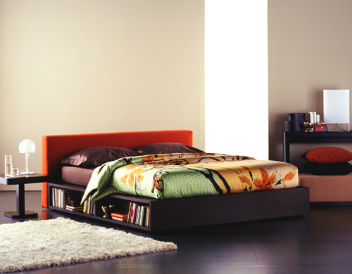 Bed-of-Flou-with-bookshelf-below