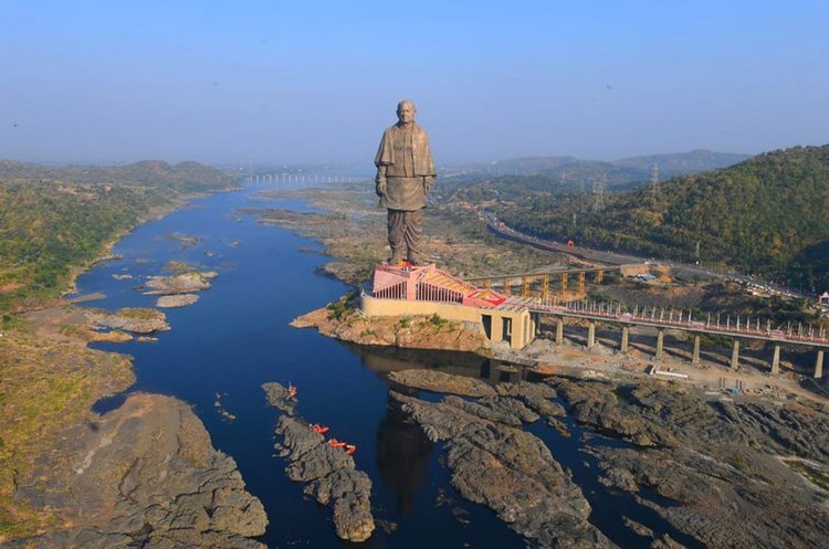 estátua mais alta do mundo projeto ilha vista aérea monumento museu museu rochas ponte sobre o rio