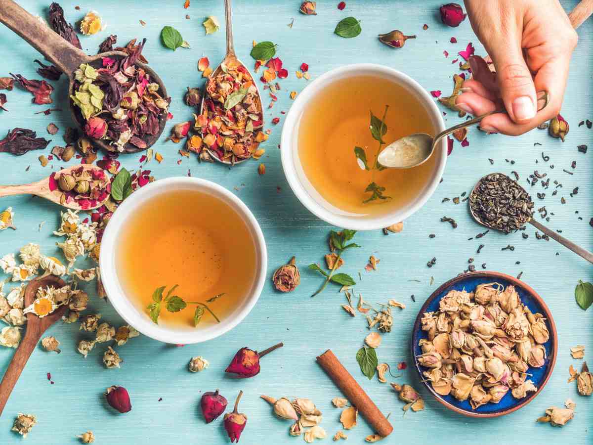 Inchaço causa remédios caseiros para flatulência Receita de chá de ervas Dicas saudáveis ​​para perder peso