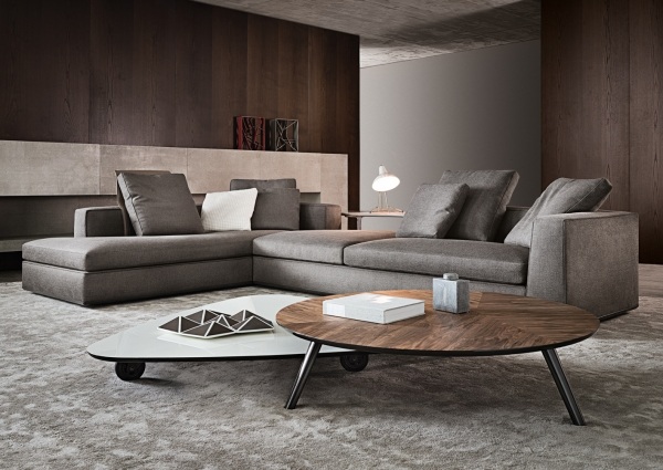 móveis italianos modernos arketipo sofá marrom mesa baixa de centro