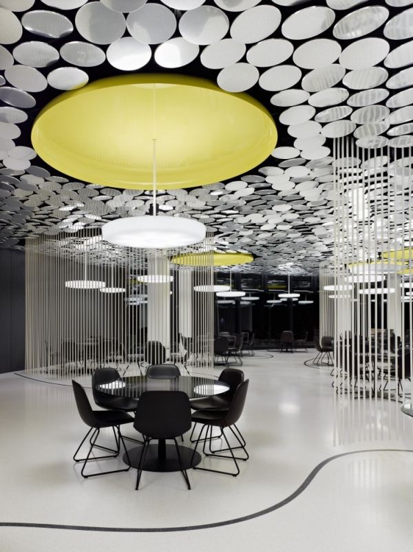 cantina de designer de lustre redondo da revista Mirror