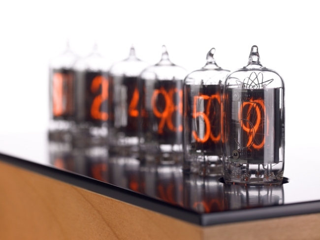 Relógio Nixie chronotronix v400 vintage moderno
