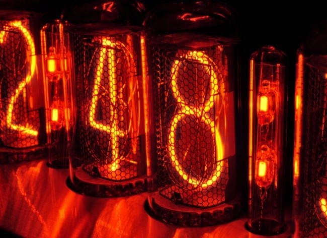 Relógio noturno nixie