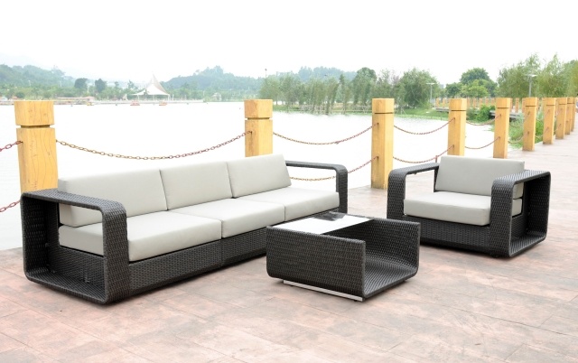 poltrona moderna com design de móveis de jardim, mesa de centro de vime