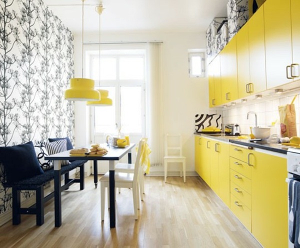 amarelo-cozinha-armários-preto-contraste-elementos