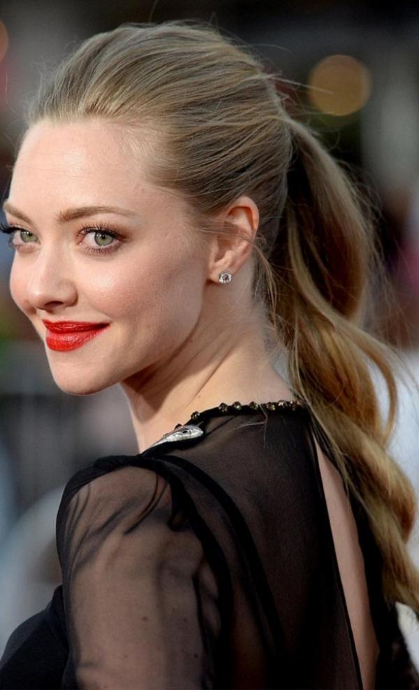 celebridades-cabelo-penteado-cavalos-rabo-amanda-seyfried