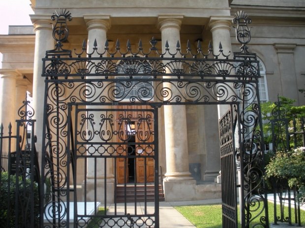 Portão de jardim pintado de ferro forjado com design de jardim frontal individualmente