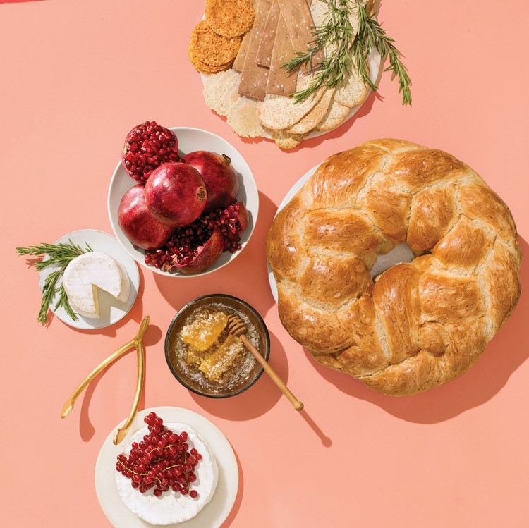 comida tradição superstição pão romã mel alecrim