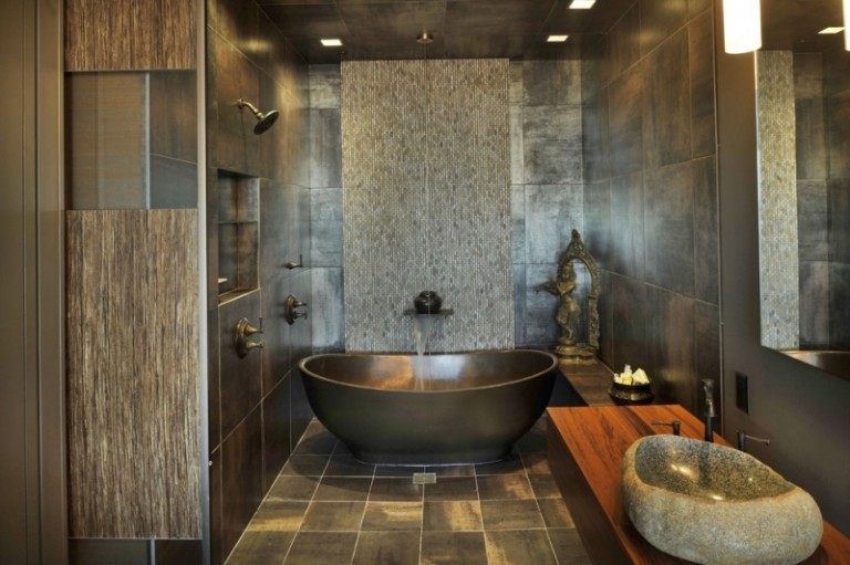 Ideias de design de banheiro de luxo - azulejos de cobre para banheira