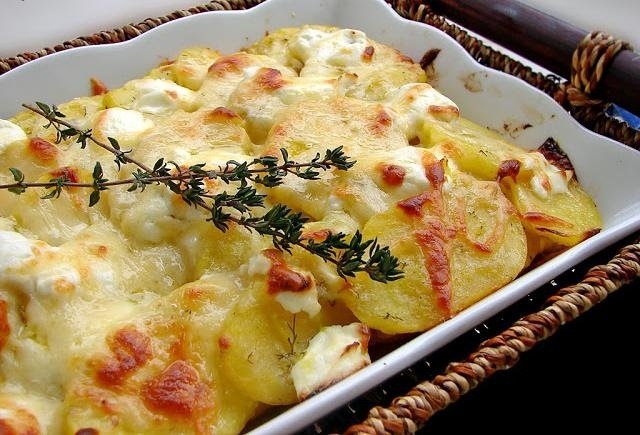 Caçarola de especiarias assadas com creme de batatas receitas rápidas