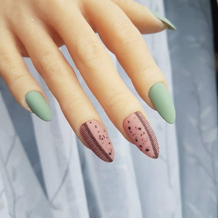 Design de unhas Matt Eggshell Nails Nail tendência