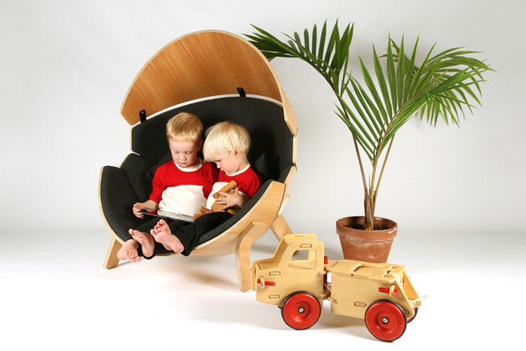 poltrona infantil confortável, design de feltro de duas madeiras