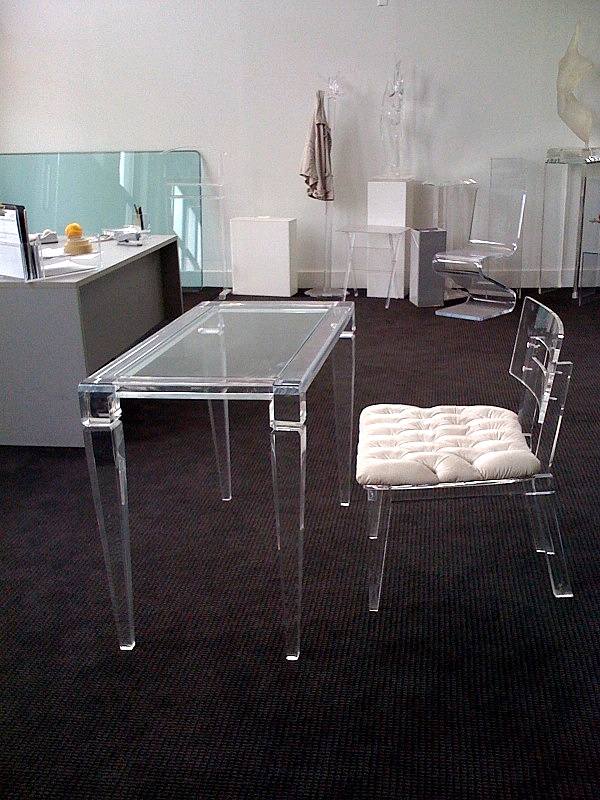 Plexi-and-Lucite-desk-design-home