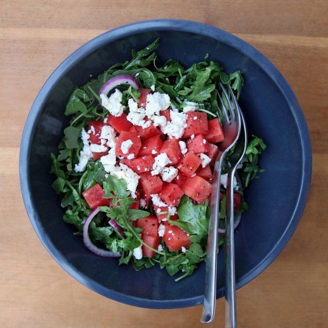 feta-queijo-água-melão-rúcula-receita-verão