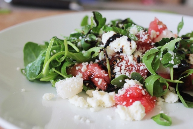 receita de fazer salada fresca de melancia