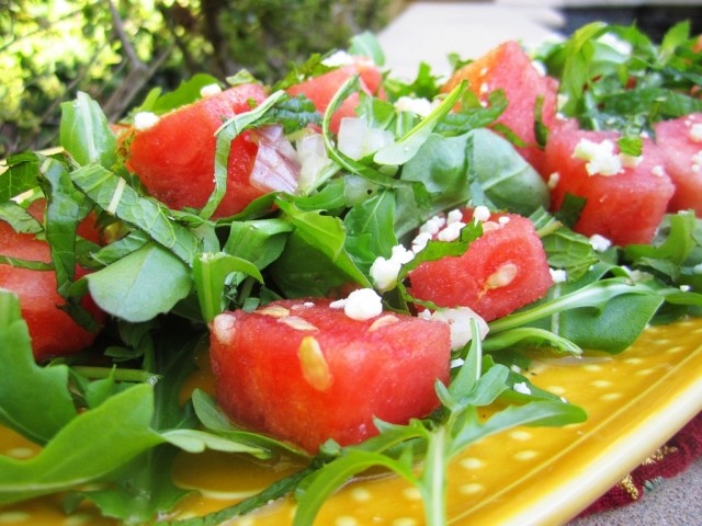 watermelon-salad-with-rocket-make-close-picture