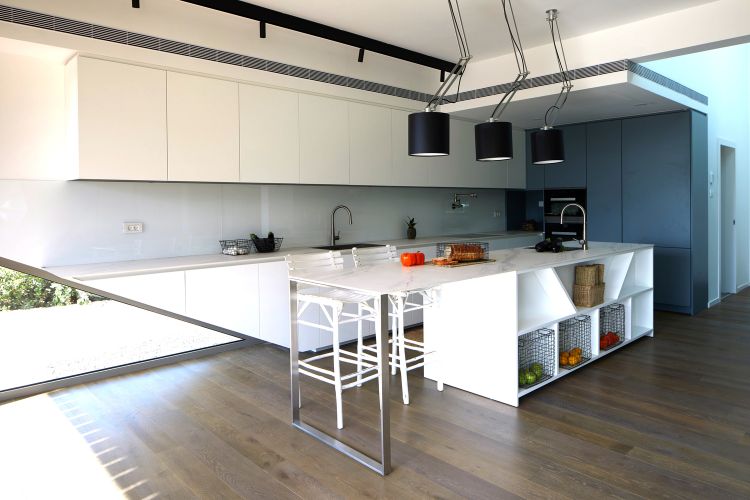 casa feita de material reciclado eco360 construção sustentável eficiência casa mais casa de energia mais casa de energia cozinha de design minimalista iluminação