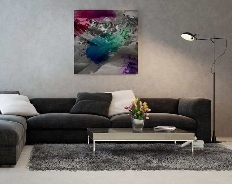 moderna-sala de estar-sofá-antracite-branco-almofadas-metal-mesa de centro