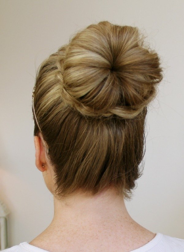 updo-formal-braid-ribbon-hochgesteckter-bun