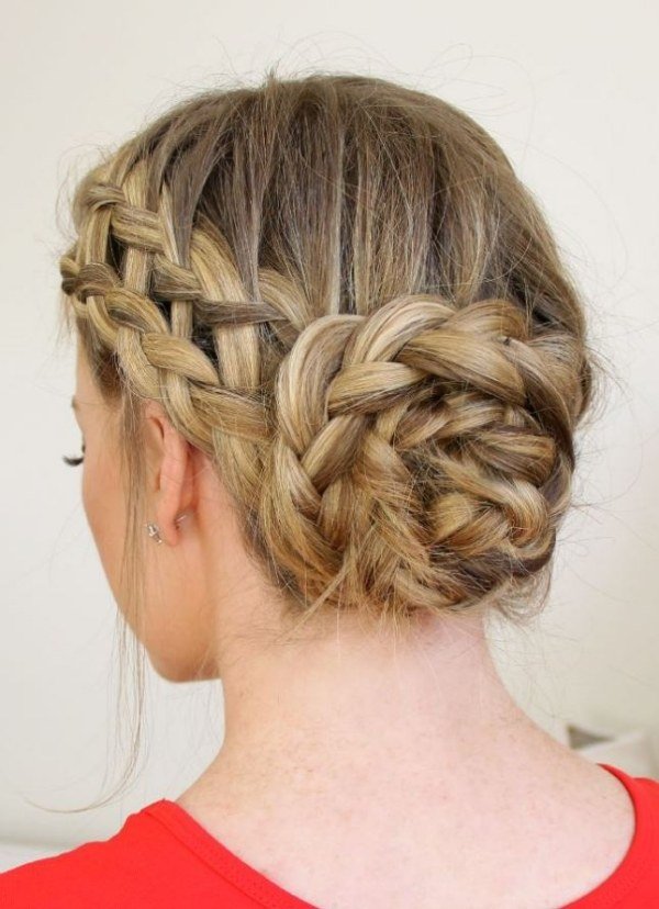 impressionantes-updos-com-co-tranças-instruções