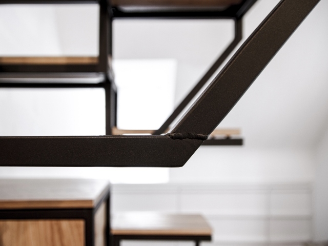 Objectélevé design instalação escada aço mesa