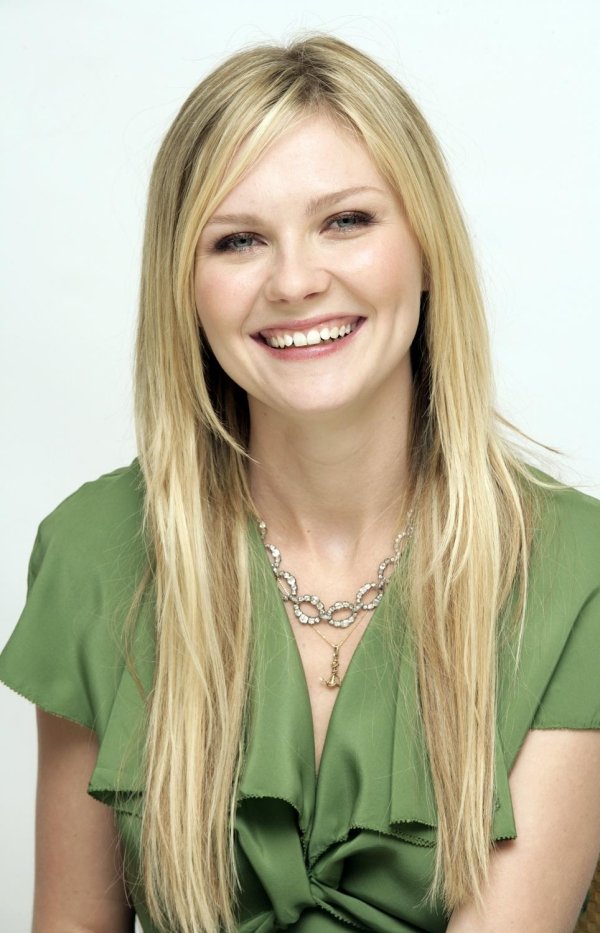 Kirsten-dunst-loiro-camadas-cabelo-penteado