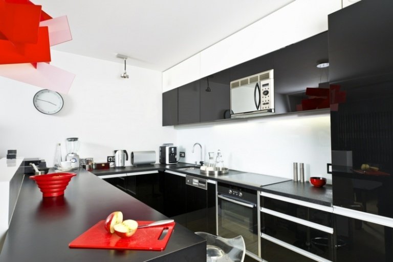 projeto da parede preta da cozinha ideia branca acentos vermelhos de alto brilho