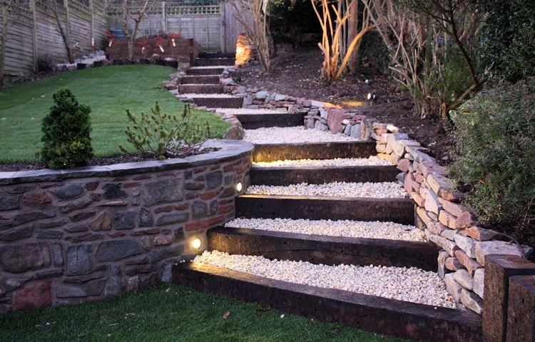 Escadas externas feitas de seixo de madeira escadas simples de jardim degraus de jardim iluminação externa