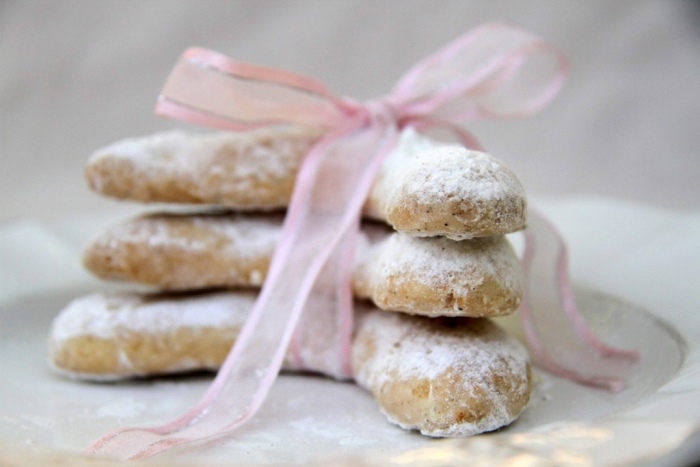 deliciosos-biscoitos-de-natal-festivamente-decorados-lembranças-deliciosas-sobremesa-ideia
