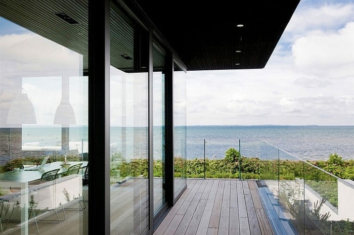 Villa com varanda na Suécia localizada em bela paisagem