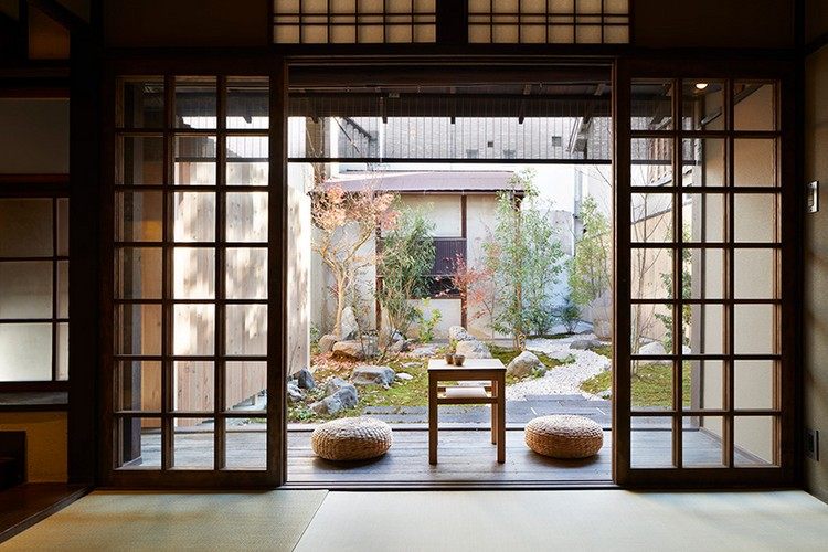 Móveis japoneses pousada terraço jardim shoji