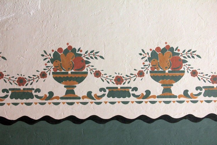 long-corridor-design-wall-design-border-fruit motif