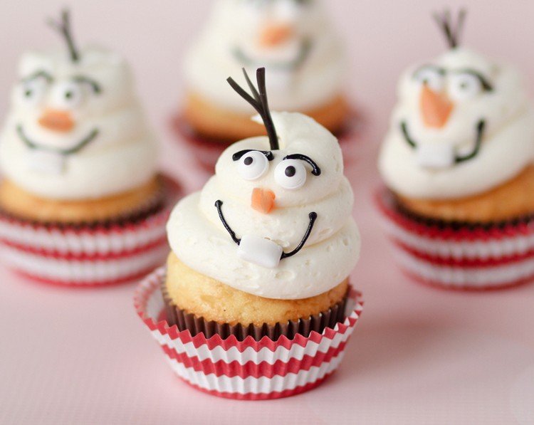 Frozen Party Snacks snowman-olaf-cupcakes-frost-idea